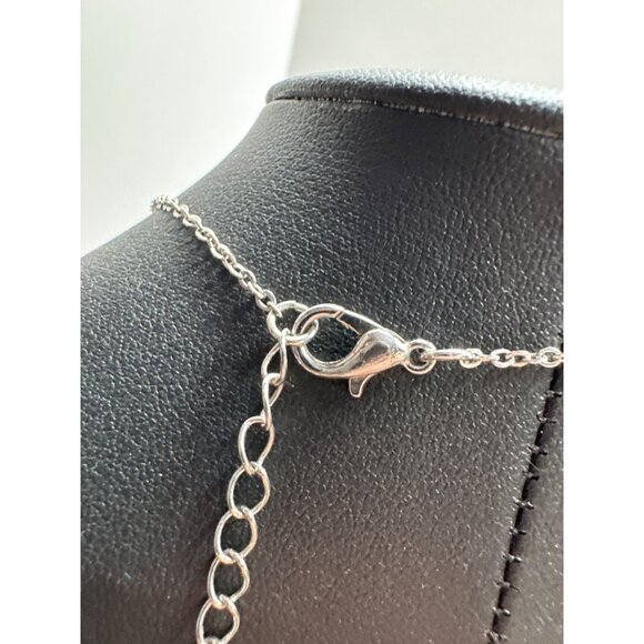 Green Teardrop Pendant Necklace & Earrings Set With Rhinestones - Picture 7 of 10